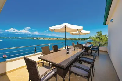 Image de Appartement confortable avec la terrasse et la vue sur le mer Nin, Zadar (A-6153-a)