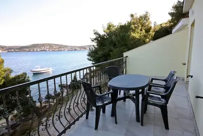 Image de Appartement de deux chambres prés de la plage Rogoznica (A-3199-c)