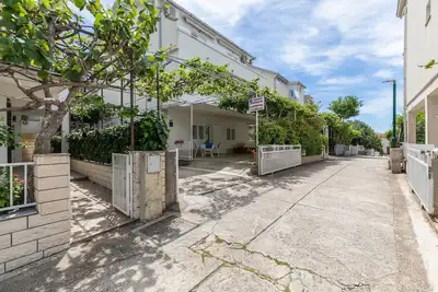 Image de Garçonnière avec le balcon et la vue sur le mer Podaca, Makarska (As-515-a)