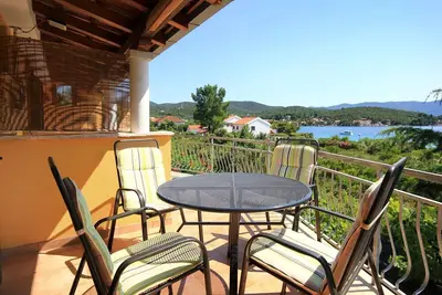 Image de Appartement d'une chambre avec la terrasse et la vue sur le mer Loviste, Peljesac (A-10197-a)
