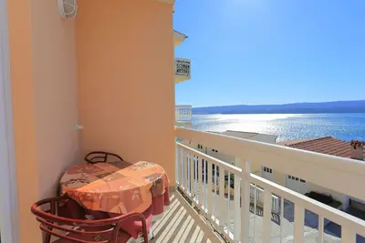 Image de Appartement d'une chambre avec le balcon et la vue sur le mer Stanici, Omis (A-2818-a)