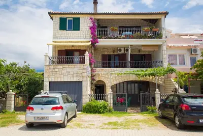 Appartement d'une chambre prés de la plage Sucuraj, Hvar (A-566-a)