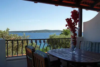 Image de Appartement d'une chambre prés de la plage Zavala, Hvar (A-553-c)