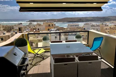 Image de Penthouse 2 chambres avec vue sur la mer près de la plage Hpi6767