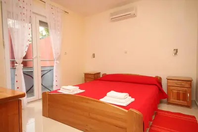 Image de Appartement d'une chambre avec le balcon Baska Voda, Makarska (A-6763-e)