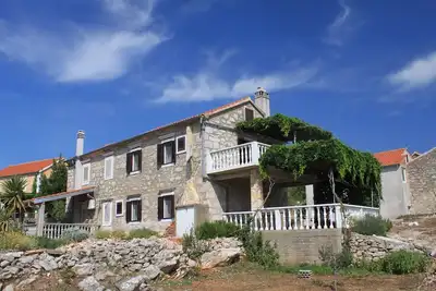 Image de Appartement de deux chambres avec la terrasse Sali, Dugi otok (A-8084-b)