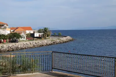 Appartement de deux chambres prés de la plage Sucuraj, Hvar (A-4029-f)