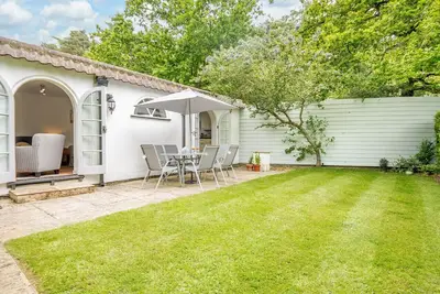 Image de Vine Cottage - Deux Chambres Maison, Couchages 4