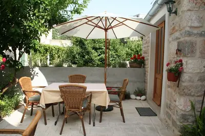 Image de Appartement d'une chambre avec la terrasse Vrboska, Hvar (A-4601-c)