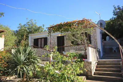 Image de Maison de vacances près de la mer Baie Rogacic, Vis (K-8889)