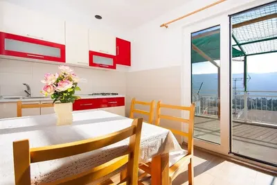 Image de Appartement d'une chambre avec la terrasse et la vue sur le mer Grebastica, Sibenik (A-13978-b)