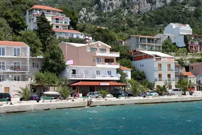 Image de Garçonnière avec le balcon et la vue sur le mer Zivogosce - Porat, Makarska (As-6699-a)