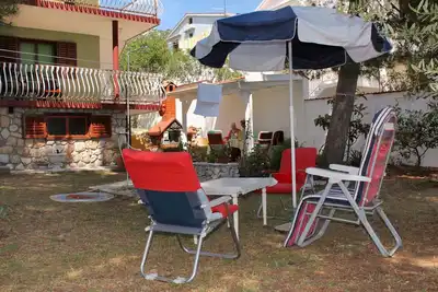 Image de Appartement de deux chambres avec la terrasse et la vue sur le mer Zavala, Hvar (A-594-a)