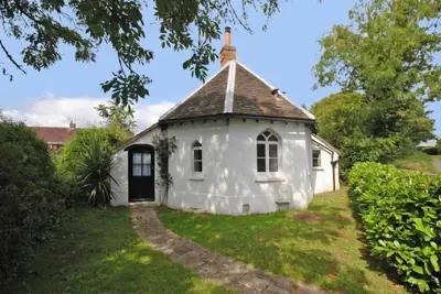 Image de Charmante petite maison de vacances à proximité du centre-ville de Chichester.