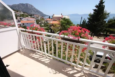 Image de Appartement de trois chambres avec le balcon et la vue sur le mer Brist, Makarska (A-6813-a)