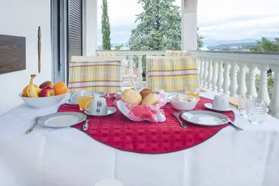 Image de Appartement de deux chambres avec la terrasse Malinska, Krk (A-5456-b)