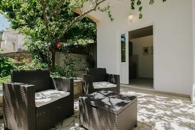 Image de Garçonnière avec la terrasse Mastrinka, Ciovo (As-11283-a)