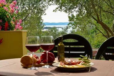 Image de Appartement de deux chambres avec la terrasse et la vue sur le mer Drage, Biograd (A-5904-d)