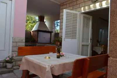 Image de Appartement de deux chambres avec la terrasse Kukljica, Ugljan (A-8277-b)