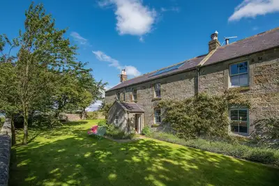 Image de Overthwarts Farmhouse cinq chambres, nr. Alnwick. 9 miles de la cĂ´te