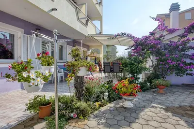 Image de Garçonnière avec le balcon et la vue sur le mer Vodice (As-6178-a)