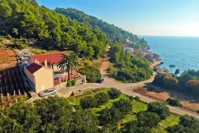 Image de Appartement de quatre chambres avec le balcon et la vue sur le mer Baie Tvrdni Dolac, Hvar (A-4008-c)