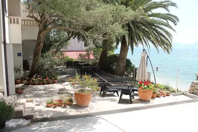 Image de Appartement d'une chambre prés de la plage Zaostrog, Makarska (A-2625-c)