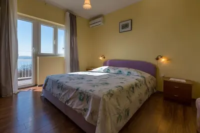 Image de Appartement de deux chambres avec le balcon et la vue sur le mer Crikvenica (A-13450-a)