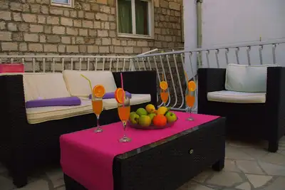 Image de Appartement d'une chambre avec la terrasse Makarska (A-12063-b)