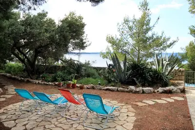 Image de Maison pour la famille avec les enfants près de la mer Ivan Dolac, Hvar (K-140)