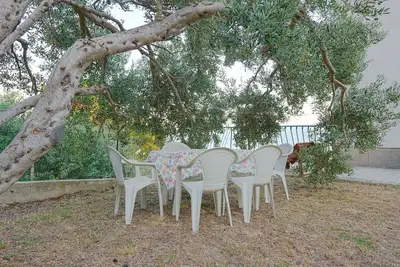 Appartement de deux chambres avec la terrasse et la vue sur le mer Marusici, Omis (A-657-a)