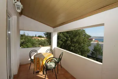 Image de Appartement de deux chambres avec la terrasse et la vue sur le mer Starigrad, Paklenica (A-6587-a)