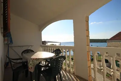 Image de Appartement de deux chambres prés de la plage Rukavac, Vis (A-1154-e)