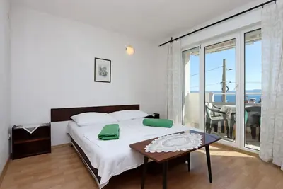 Image de Appartement de deux chambres avec le balcon et la vue sur le mer Crikvenica (A-12592-d)