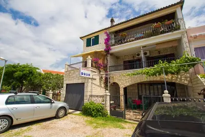 Appartement d'une chambre prés de la plage Sucuraj, Hvar (A-566-b)