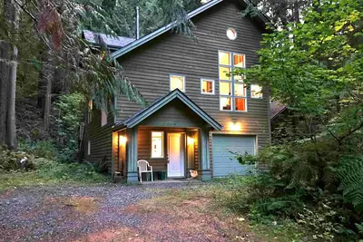 Image de Snowline Cabin #51 - Maison de vacances de style exécutif pouvant accueillir 8 personnes !