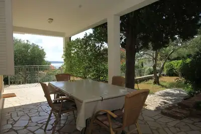 Image de Appartement de deux chambres avec la terrasse Nerezine, Losinj (A-2518-b)