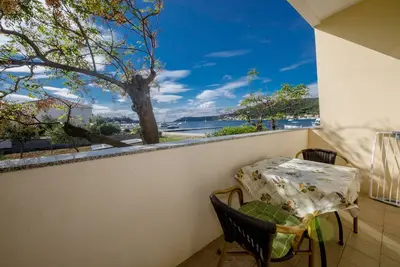 Appartement d'une chambre avec le balcon et la vue sur le mer Supetarska Draga - Donja, Rab (A-11769-b)