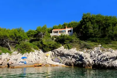 Image de Appartement d'une chambre prés de la plage Prizba, Korcula (A-9229-a)