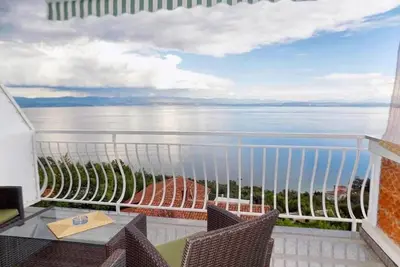 Image de Garçonnière avec la terrasse et la vue sur le mer Moscenice, Opatija (As-7689-d)