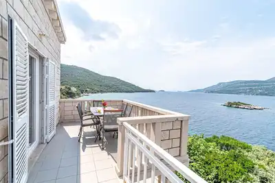 Image de Appartement de trois chambres prés de la plage Tri Zala, Korcula (A-9237-d)