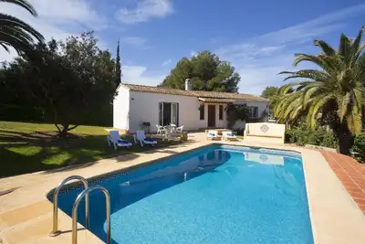 Image de Belle villa classique avec piscine privée à Javea, sur la Costa Blanca, Espagne pour 4 personnes