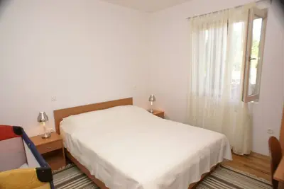 Image de Appartement d'une chambre avec la terrasse et la vue sur le mer Razanj, Rogoznica (A-4265-a)
