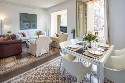 Image de Beautiful balconies and 3 bedrooms in Eixample