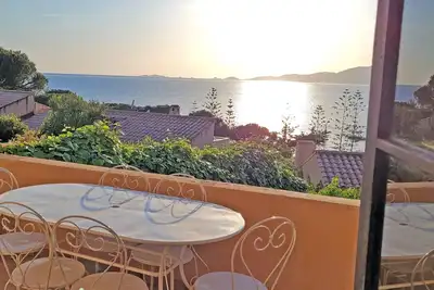 Image de Maison mitoyenne avec 3 chambres et jardin privé à 100m. de la mer