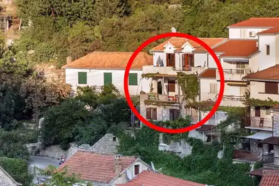 Image de Appartement de deux chambres avec la terrasse et la vue sur le mer Stomorska, Solta (A-8650-a)