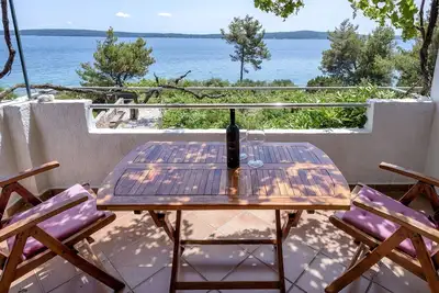 Image de Appartement d'une chambre prés de la plage Zavala, Hvar (A-2061-b)