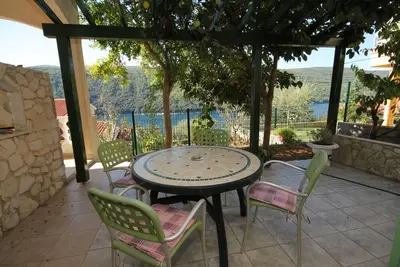 Image de Appartement d'une chambre avec la terrasse et la vue sur le mer Duga Luka (Prtlog), Labin (A-3025-c)