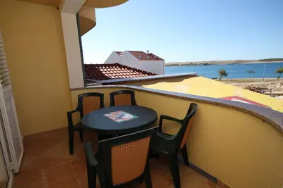 Image de Appartement d'une chambre avec la terrasse et la vue sur le mer Povljana, Pag (A-3316-a)