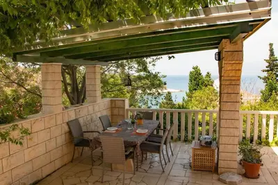 Image de Maison de vacances près de la mer Splitska, Brac (K-5668)